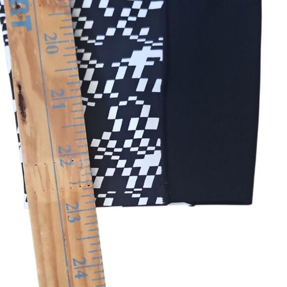 Sweaty Betty Power Leggings Black White Print Panel Athletic Sz 8/10 Fitness - Picture 13 of 15
